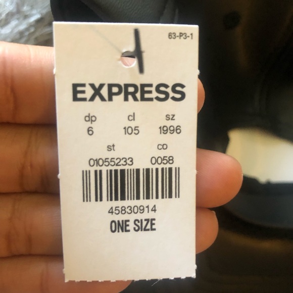 EXPRESS faux leather baseball cap - Picture 5 of 5